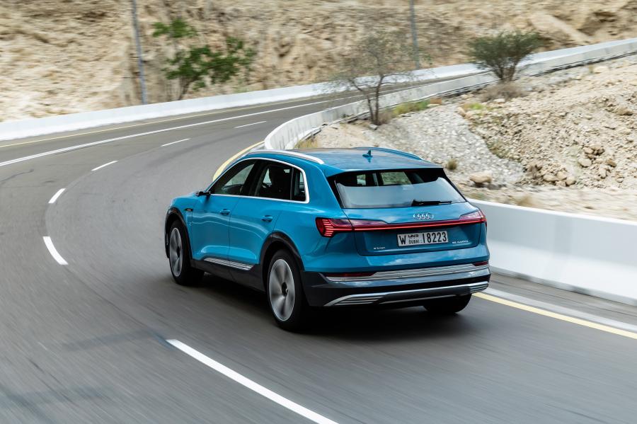  Audi e-tron 55 Quattro 2019 года  (WW) (фото 158 из 452)